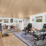 בית נופש 2 Bedroom Awesome In