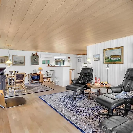 펜션 2 Bedroom Awesome In