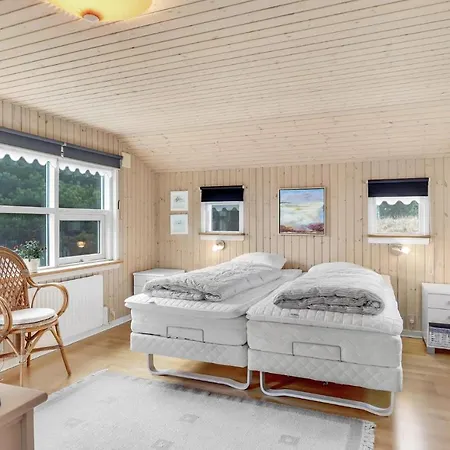2 Bedroom Awesome In Feriehus *