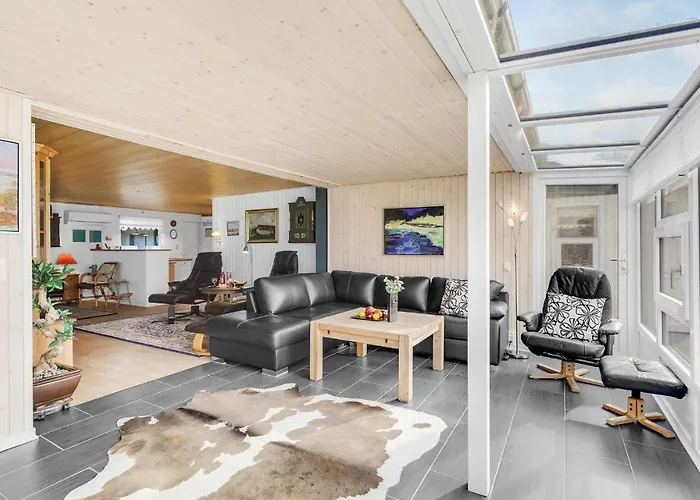 Dom wakacyjny 2 Bedroom Awesome In